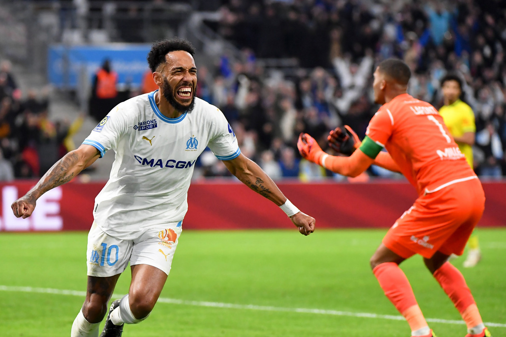 全场球迷高喊佩德里