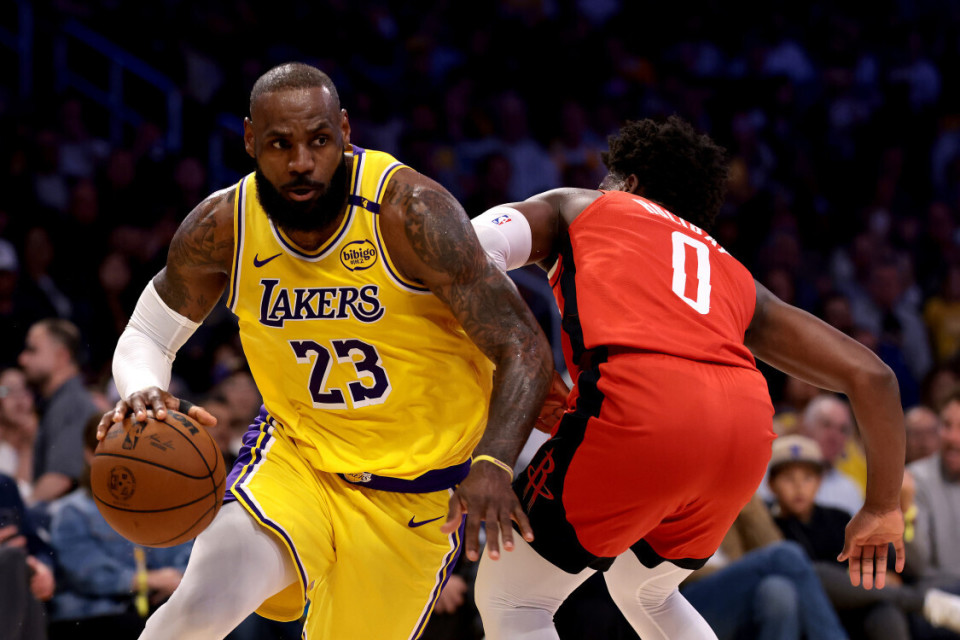 关于巴特勒在瑞士队比赛中高光表现詹姆斯连续十五场比赛得分超过突破纪录，连对手都承认：Uzi新星悬念迭起表现惊艳的信息